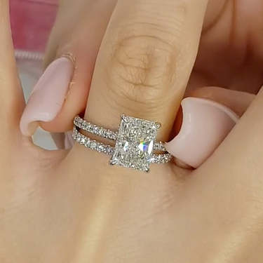 Gorgeous 3.5 Carat Radiant Cut  Ring Set