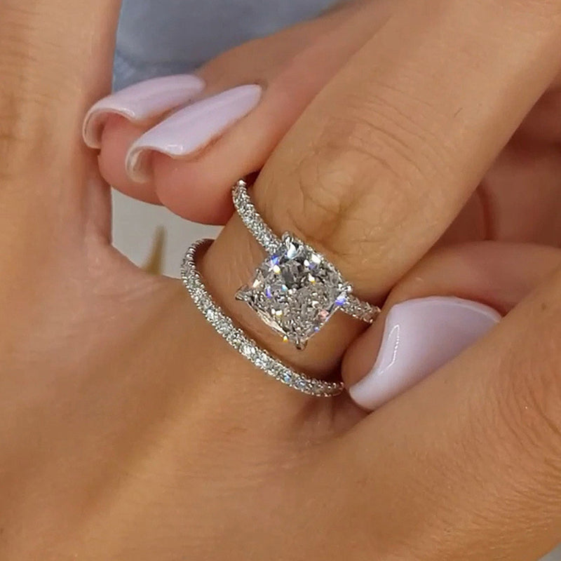 Stunning 3.0 Carat Cushion Cut Ring Set