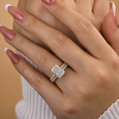 Gorgeous 3.5 Carat Radiant Cut  Ring Set