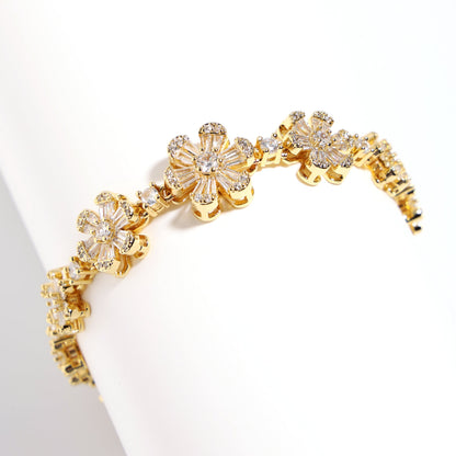 Starlight Blossom: Full-Pave Diamond Flower Necklace