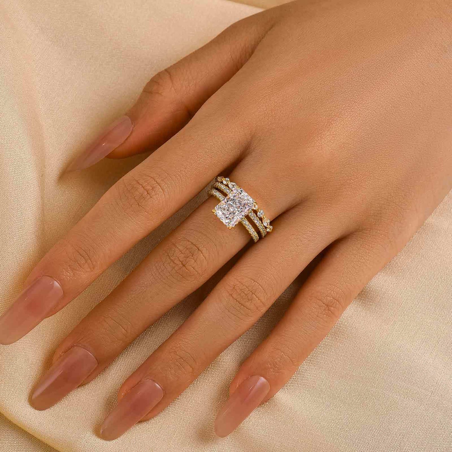 Noble Radiant Cut 3 Pieces Ring Set