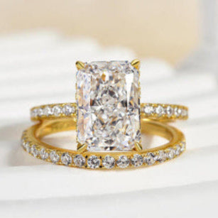 Gorgeous 3.5 Carat Radiant Cut  Ring Set