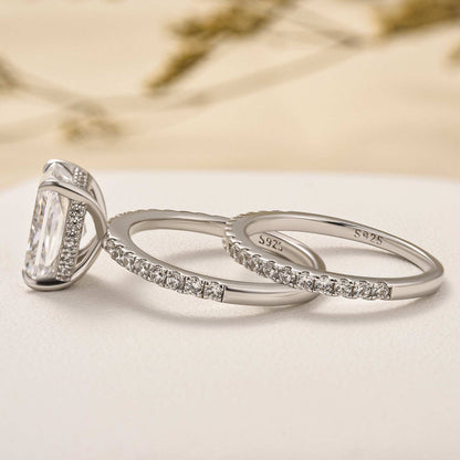 Gorgeous 3.5 Carat Radiant Cut  Ring Set