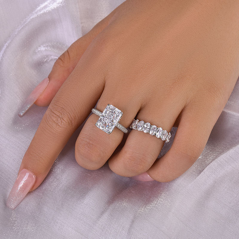 Luxurious Elongated Radiant Cut Ring Set