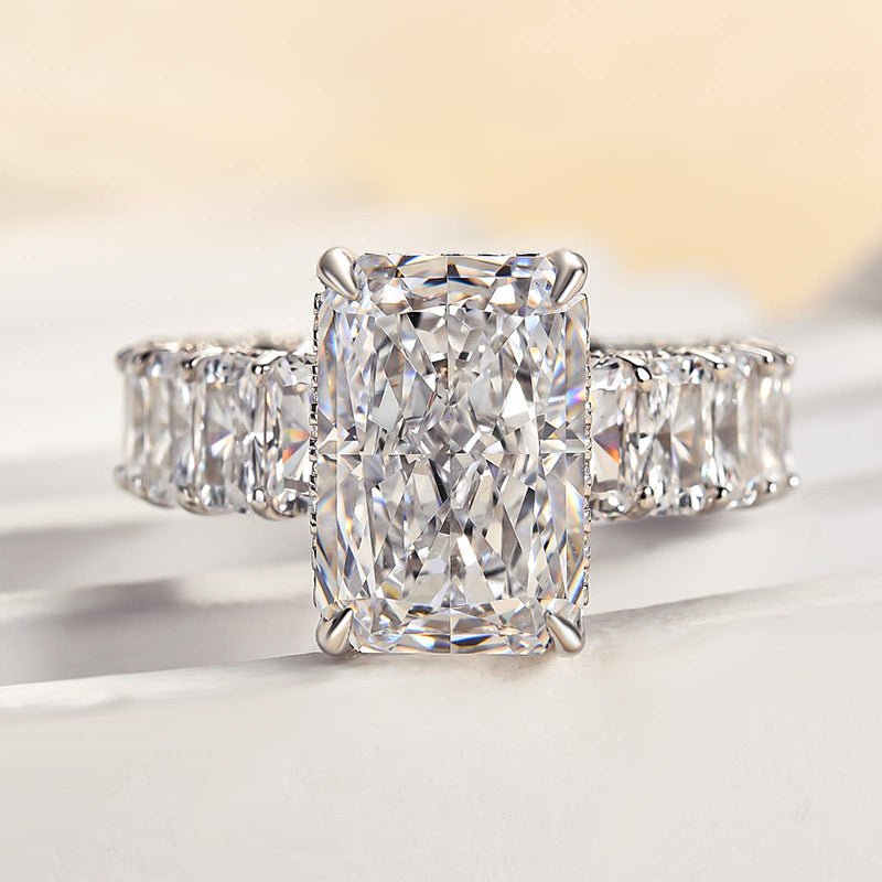 Gorgeous Radiant Cut Engagement Ring