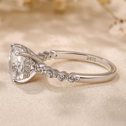 Exquisite 2.0 Carat Cushion Cut Ring