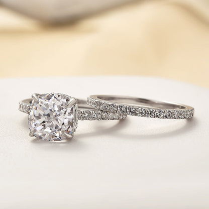 Stunning 3.0 Carat Cushion Cut Ring Set