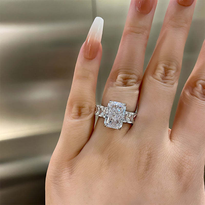 Gorgeous Radiant Cut Engagement Ring