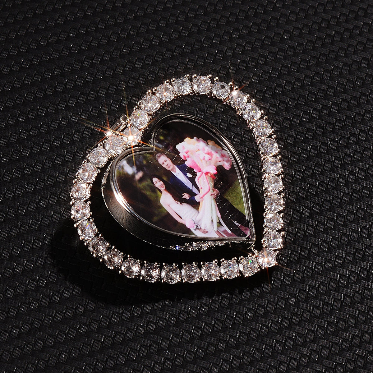 3D Heart Shaped Custom Rotating Picture Pendant